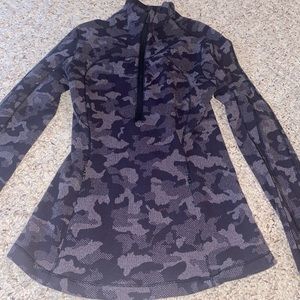 Lululemon Run Briskly 1/2 Zip